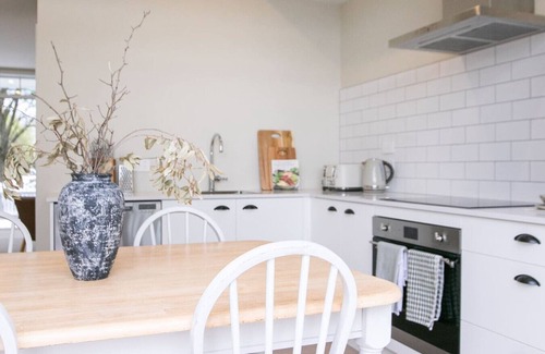Christchurch House | 3 Bed Family Retreat Classic Charm With Park Views