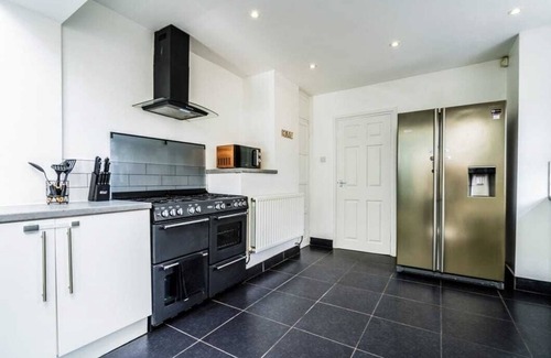 Plumtree House | 3 Bed House, Perfect for Business and Contractors in Nottinghamshire