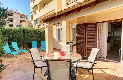 Mar de Cristal Apartment | 3 bed ground first floor apartment. Close to beach