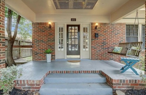Greater Heights House | 3 Bed Historic Heights Bungalow w/Outdoor Living