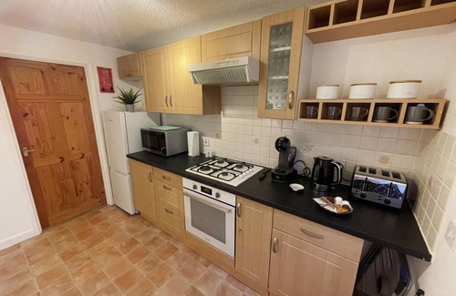 Cheltenham House | 3 Bed Home in Cheltenham Centre with Free Parking
