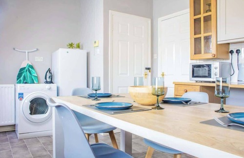 Hull Road House | 3 Bed House|Free Parking| 10' to Uni & City Centre