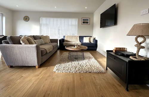 Llanfaelog House | 3-Bed house in Llanfaelog, near Rhosneigr