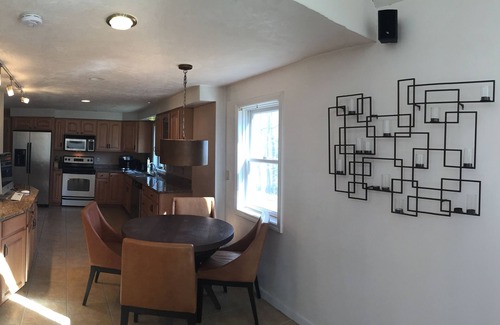 Meredith House | 3 Bed House Lake Winnisquam.
