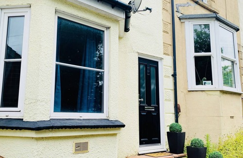 Gillingham House | 3 bed House with Luxury bathroom
