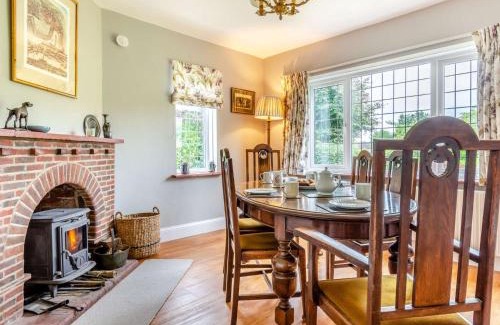 Alfriston House | 3 Bed in Alfriston 89657