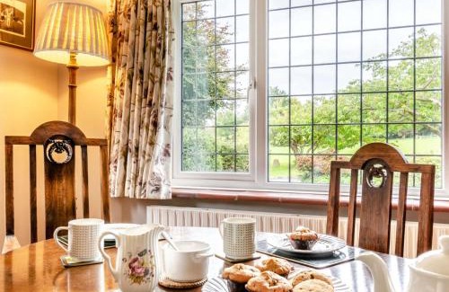 Alfriston House | 3 Bed in Alfriston 89657