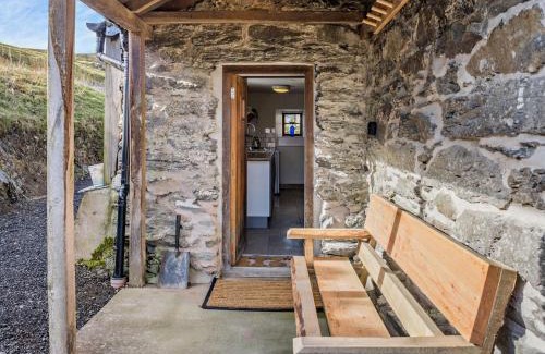 Bala House | 3 Bed in Bala 91365