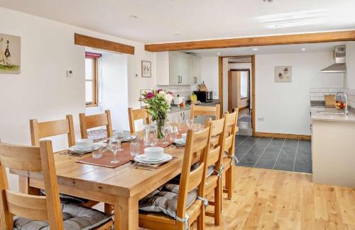 Bala House | 3 Bed in Bala 91365