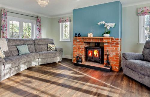 Ventnor House | 3 Bed in Chale 94165