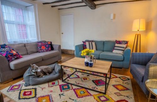 Docking House | 3 Bed in Docking 43950