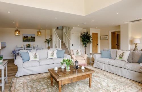 Dorchester House | 3 Bed in Dorchester 75244