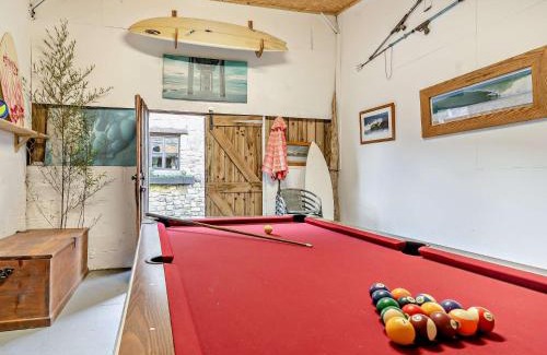 Crynant House | 3 Bed in Gower 93942