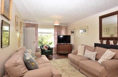 Great Snoring House | 3 Bed in Great Snoring KT075