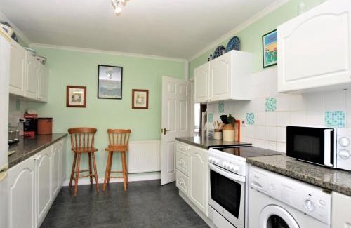 Great Snoring House | 3 Bed in Great Snoring KT075