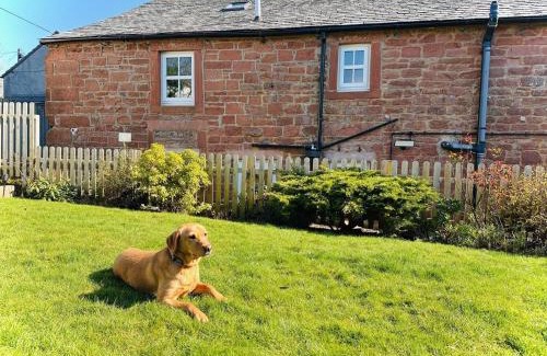 Egremont House | 3 Bed in Haile 90050