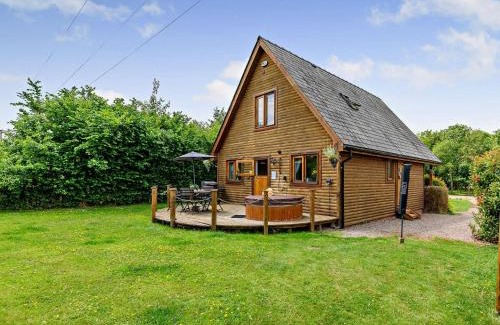 Little Marcle House | 3 Bed in Ledbury 77379