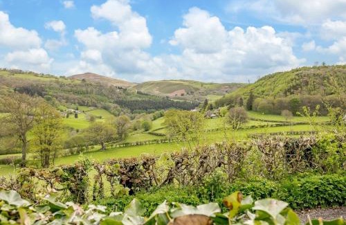 Glyndyfrdwy House | 3 Bed in Llangollen 92019