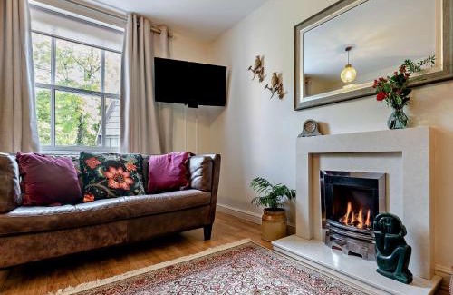 Matlock House | 3 Bed in Matlock 90663