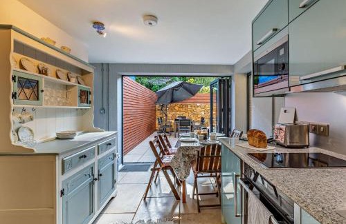 Montacute House | 3 Bed in Montacute 92227