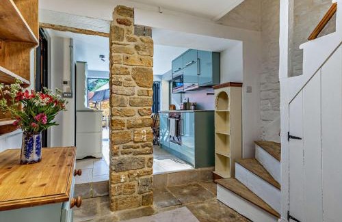 Montacute House | 3 Bed in Montacute 92227