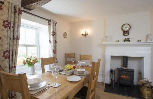 Newlands Valley House | 3 Bed in Newlands Valley SZ075