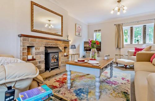 Summerbridge House | 3 Bed in Pateley Bridge 93305