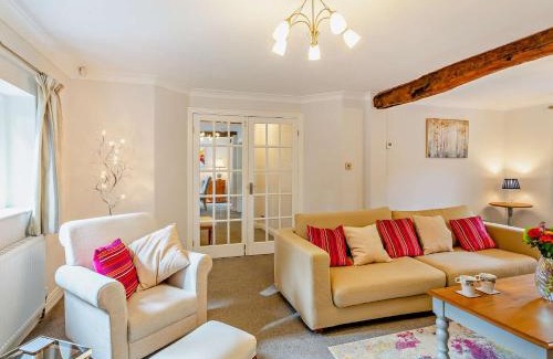 Summerbridge House | 3 Bed in Pateley Bridge 93305