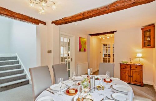 Summerbridge House | 3 Bed in Pateley Bridge 93305
