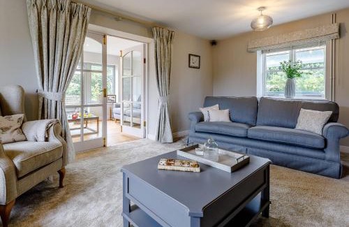 Aymestrey House | 3 Bed in Presteigne 78350