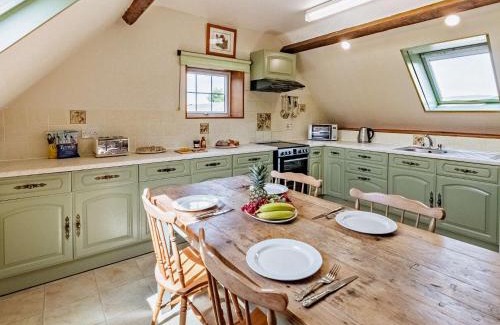 Ventnor House | 3 Bed in Ventnor 94746