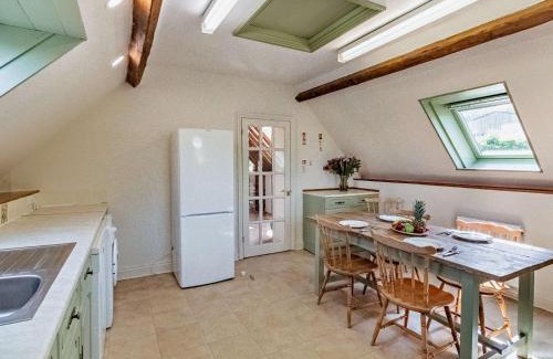 Ventnor House | 3 Bed in Ventnor 94746