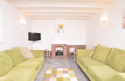 Westleigh House | 3 Bed in Westward Ho 46837
