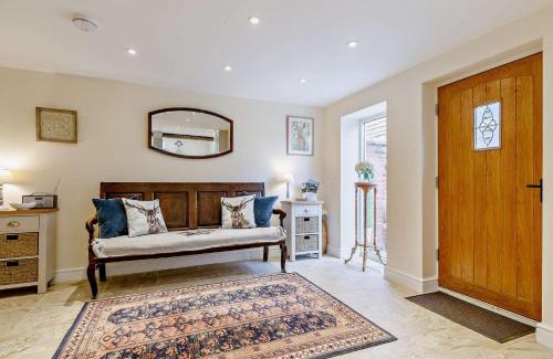 Whitchurch House | 3 Bed in Whitchurch 73192