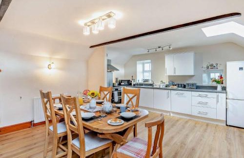 Bishop Auckland House | 3 Bed in Wolsingham 94198