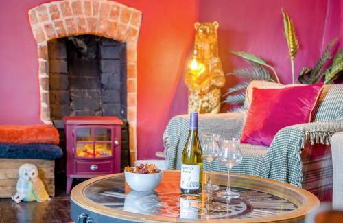 Ozleworth Apartment | 3 Bed in Wotton-under-Edge oc-l33488