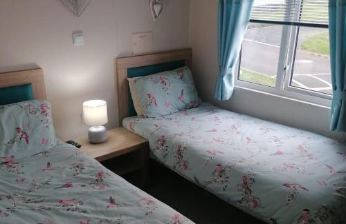 Eyemouth House | 3-Bed Lodge with SeaView-Fireplace-Garden-FreeP