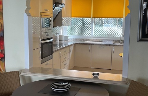 New Golden Mile Apartment | 3 bed luxury beach side apartment