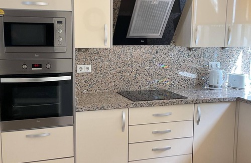 New Golden Mile Apartment | 3 bed luxury beach side apartment