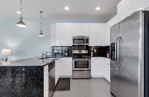 Silver Creek House | 3 bed Modern Town Home Close to Disney 1447RC