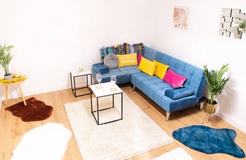 Nottingham House | 3 Bed - Near Tram stop - NG2