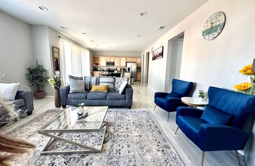 Commerce City House | 3 bed new built house near Denver International Airport (12 min away)