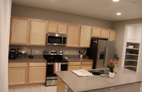 Commerce City House | 3 bed new built house near Denver International Airport (12 min away)