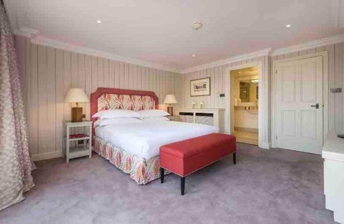 Knightsbridge Apartment | 3 Bed Penthouse Apartment Next To Harrods.