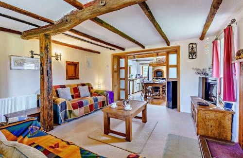 Hythe House | 3 bed property in Aldington 54088