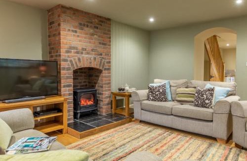 Axminster House | 3 bed property in Axminster BLOCO