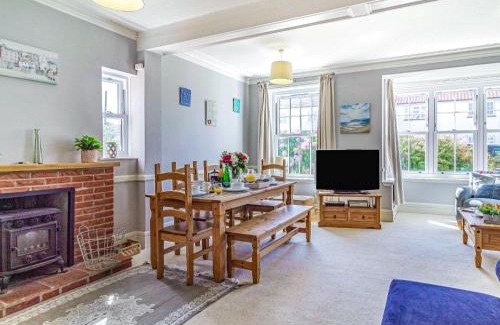Overstrand House | 3 bed property in Overstrand KT178