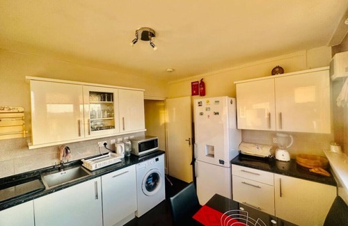 Southwark Apartment | 3 bed Sky apartment SE15Peckham