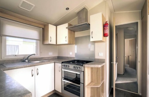 Ingoldmells Cabin | 3 Bed-Sleeps 8-Free Parking-10 Min to Beach