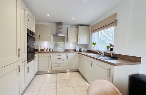Shrewsbury House | 3 Bed Stylish Shrewsbury Home